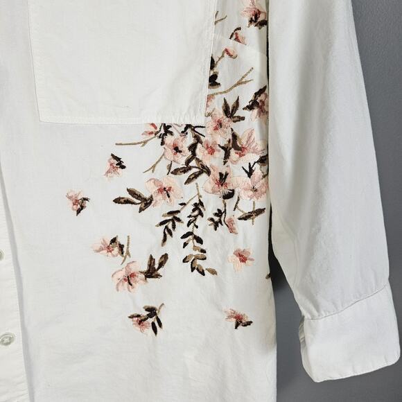 Gloria Vanderbilt Shirt Embroidered Flowers Light Weight Cotton Button Down Sz S - Picture 4 of 8